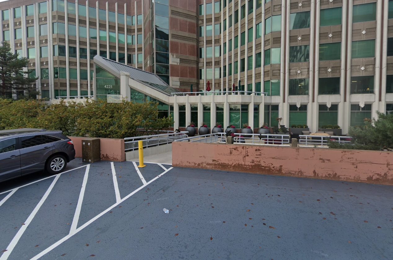 Cafe At Central Park Of Lisle